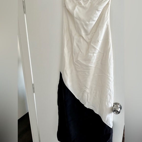 Dissh dress in size 6. - Picture 6 of 8